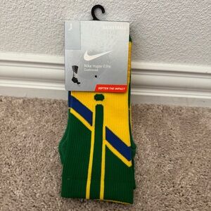 NIKE Hyper Elite Basketball Socks Men Size 6-8 and Women Size 6-10 NEW